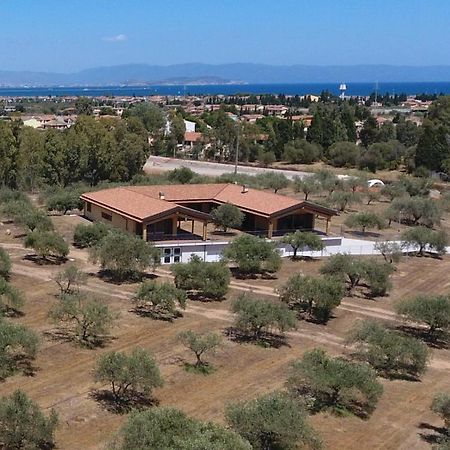 Agriturismo Corte Degli Ulivi Capoterra Bagian luar foto