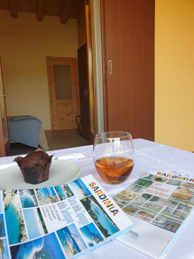 Agriturismo Corte Degli Ulivi Capoterra Bagian luar foto