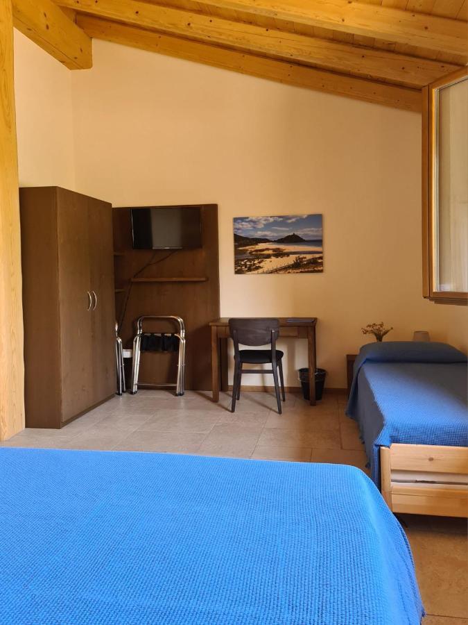 Agriturismo Corte Degli Ulivi Capoterra Bagian luar foto